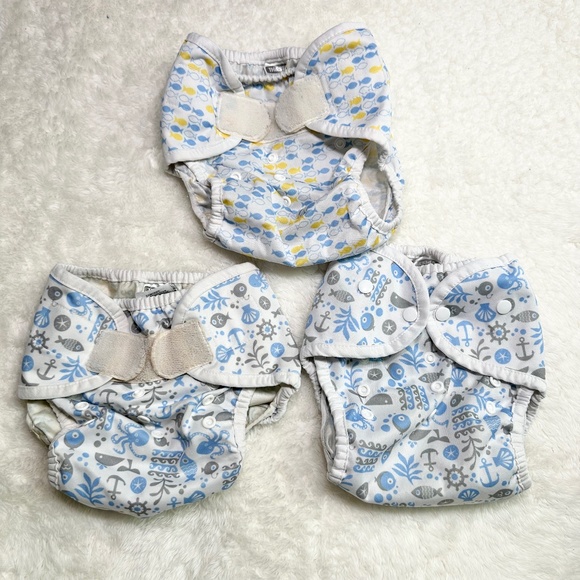 thirsties Other - Thirsties Duo Covers Cloth Diaper White Fish Good Size 2